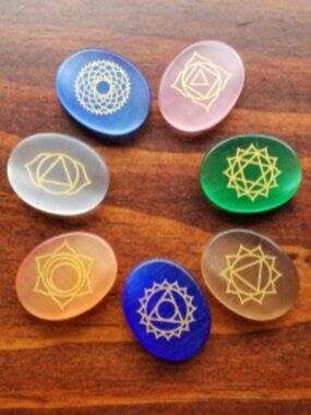 Set of 7 Chakra Oval Ruin Healing Crystal Stones with Bag